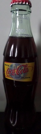 2004-1714 € 15,00 coca cola flesje 8oz World of Coca cola Atlanta jaartal 2005.jpeg